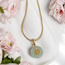 Load image into Gallery viewer, Nyra Vintage Jade Pendant Necklace